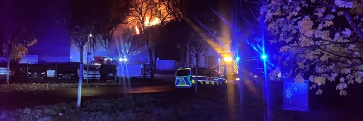 FW-GE: Vollbrand eines leerstehenden Gebäudes