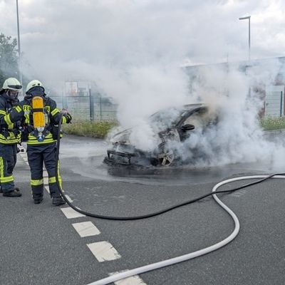 FW-ROW: Rauchmelder, Brände, Türöffnungen und Unfälle - Ehrenamtliche Feuerwehrkräfte in der Samtgemeinde Zeven im Dauereinsatz