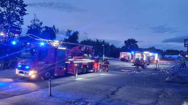 FW Düren: Brand in leerstehendem Gebäude