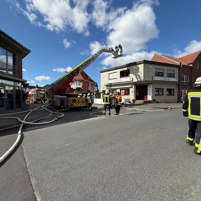 FW-ROW: Zimmerbrand in Zeven