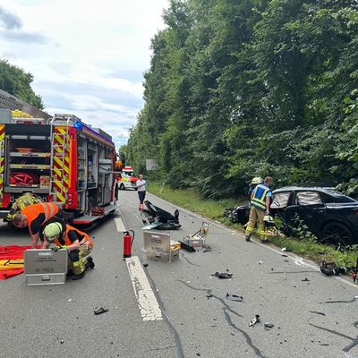 FW Weinheim: Feuerwehr Weinheim im Aufwendiger Feuerwehreinsatz mit technischer Rettung auf der Westtangente