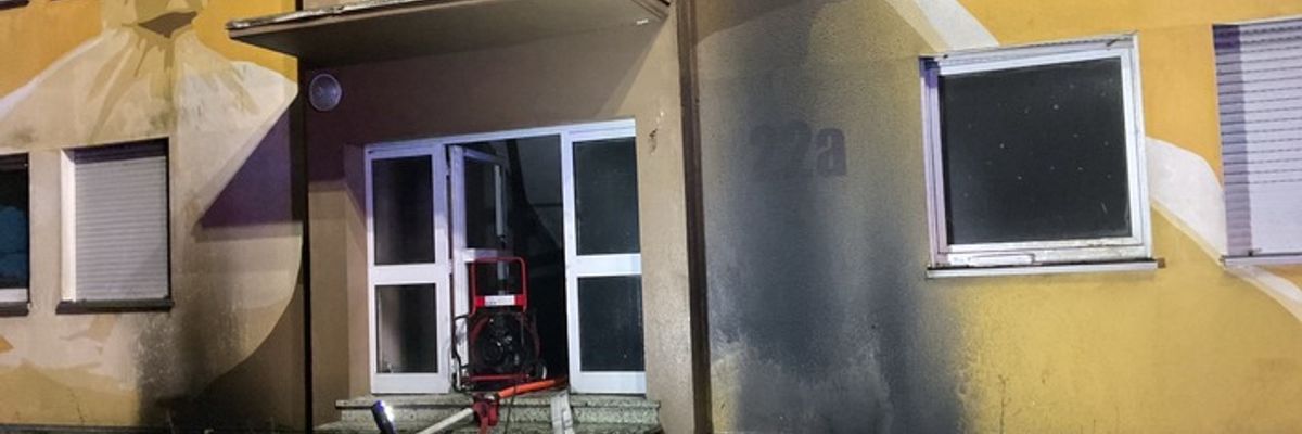 FW-DO: Kellerbrand in ehemaligem Bildungszentrum / Westhoffstraße