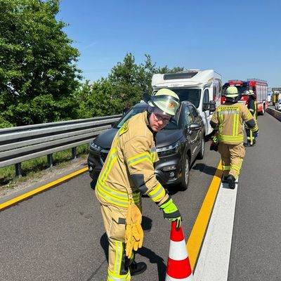 FW Weinheim: Probefahrt endet mit Auffahrunfall - Wohnmobil fährt auf Suzuki