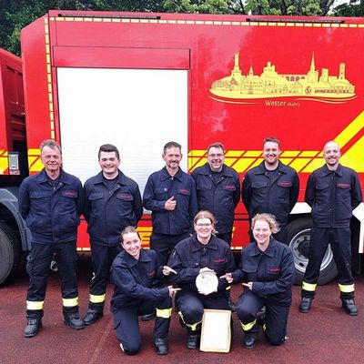 FW-EN: Leistungsnachweis der Feuerwehren im Ennepe-Ruhr-Kreis erfolgreich absolviert - 15 Gruppen haben bestanden