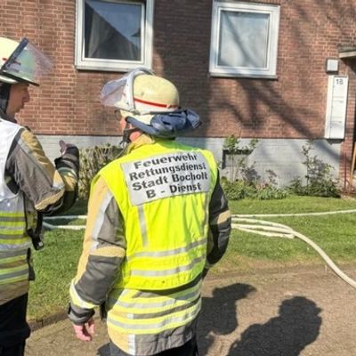 FW Bocholt: Feuer im Keller eines Mehrfamilienhauses