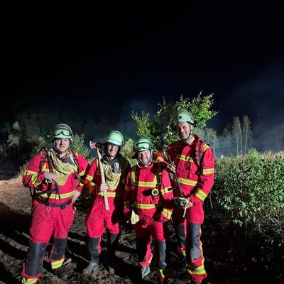 FW-AR: Einsatzkleidung angepasst: Feuerwehr Arnsberg beschafft leichte Ausrüstung für Wald- und Vegetationsbrände