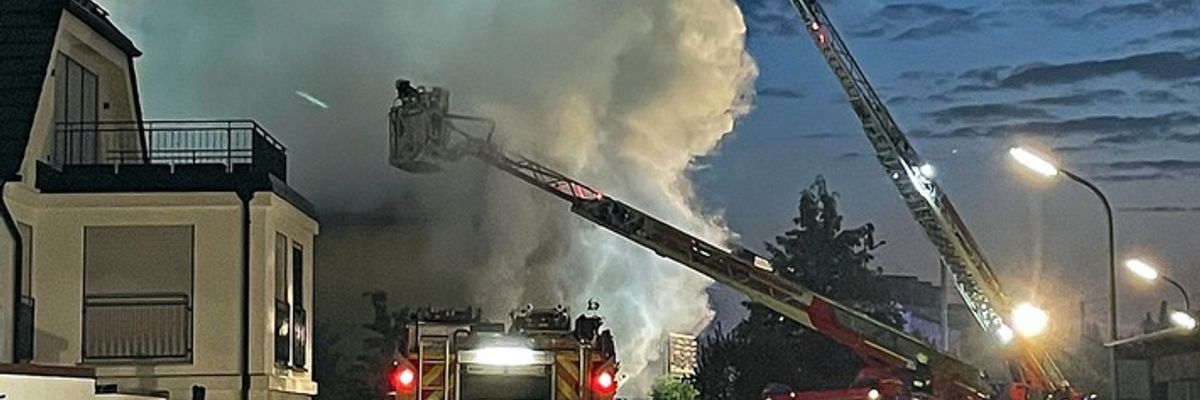 FW-M: Explosionen in Wohnhaus (Lerchenau)