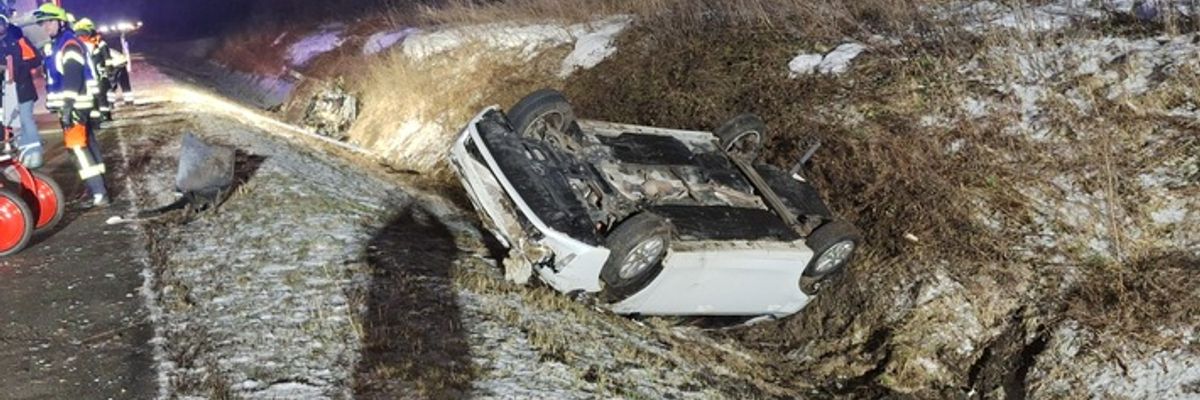 FW-ROW: Verkehrsunfall auf der Autobahn mit 4 leicht verletzten Personen