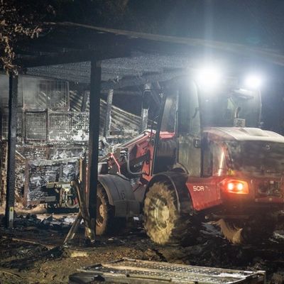 FW Flotwedel: Ausgedehnter Brand in Bockelskamp
