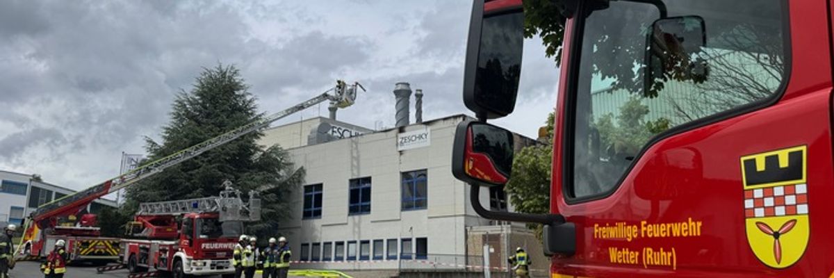 FW-EN: Großbrand in Wetter (Ruhr): Ennepe-Ruhr-Kreis demonstriert eindrucksvoll Zusammenhalt und Leistungsfähigkeit
