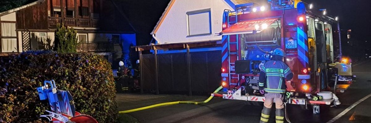 FW-PL: Ortsteil Pasel - Brand in Mehrfamilienhaus
