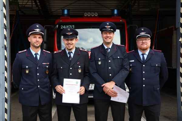 FW Hambühren: 160 Jahre Feuerwehrdienst gewürdigt / Kameradschaftsabend mit Beförderungen und besonderen Ehrungen