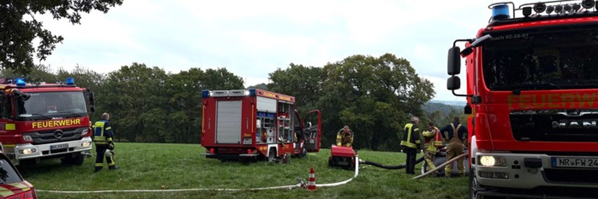 FW VG Asbach: Feuerwehr der VG Asbach beteiligt sich am landesweiten Übungstag / Großer Waldbrand in Windhagen