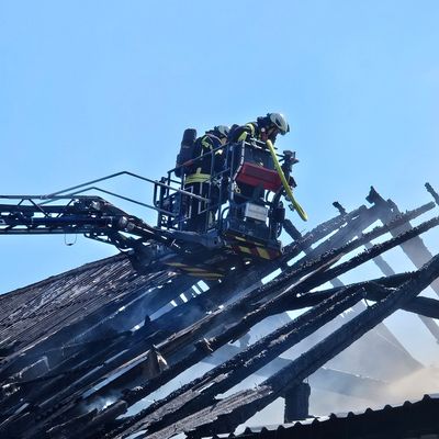 KFV Sigmaringen: B5 Brand Ökonomiegebäude in Rulfingen