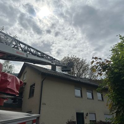 KFV-CW: Massiver Innenangriff verhindert Dachstuhlvollbrand