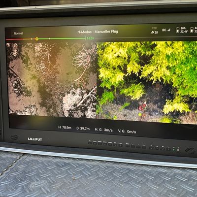FW Stuttgart: Waldbrand auf 6.500 Quadratmetern in Stuttgart-Rohracker