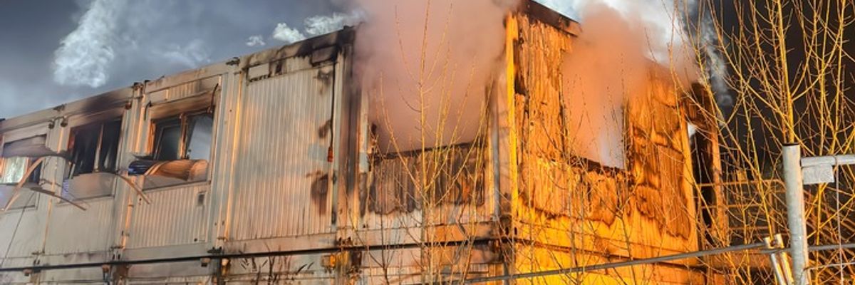 FW-E: Essen-Westviertel - Baucontainer in Brand geraten