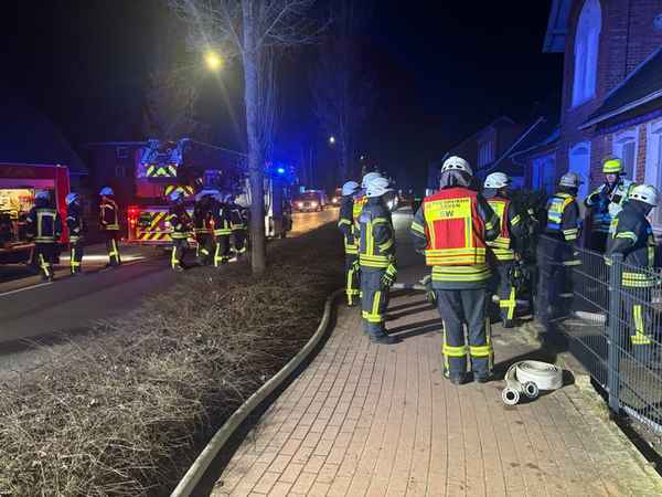 FW-ROW: Feuerwehr verhindert Schlimmeres bei Wohnungsbrand in Zeven