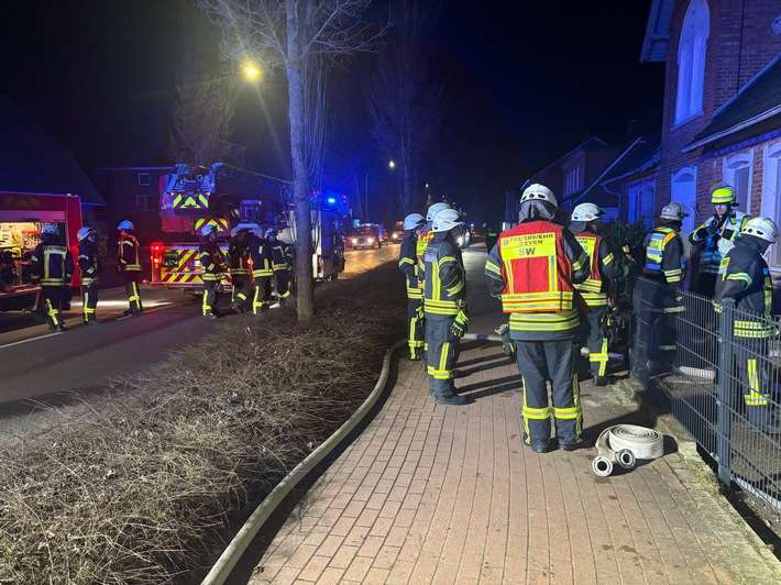 FW-ROW: Feuerwehr verhindert Schlimmeres bei Wohnungsbrand in Zeven