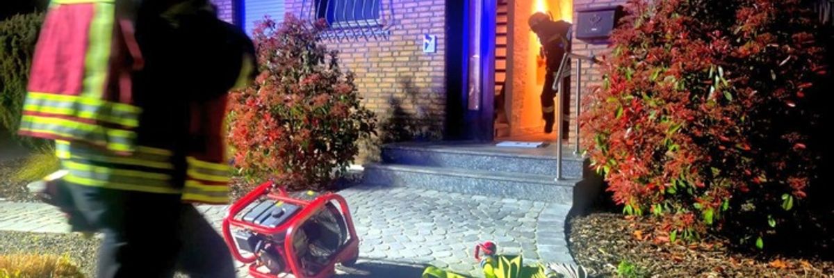 FW Sonsbeck: Verrauchter Keller nach Entstehungsbrand - Rauchwarnmelder wecken schlafende Bewohner rechtzeitig