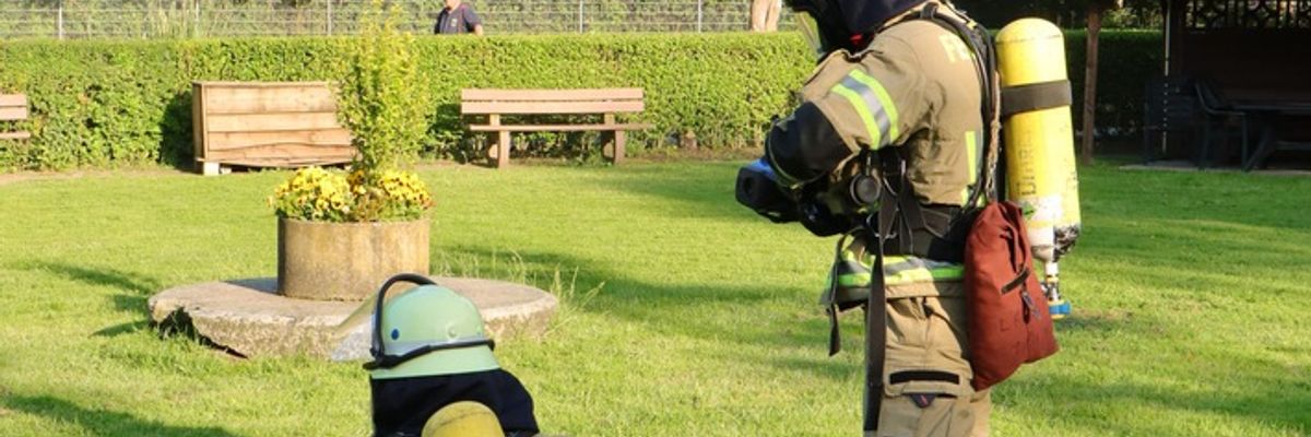 FW-KLE: "Grenzenloses Wasser" - Deutsch-niederländische Feuerwehrübung im Tiergarten Kleve stärkt Zusammenarbeit über Ländergrenzen hinweg