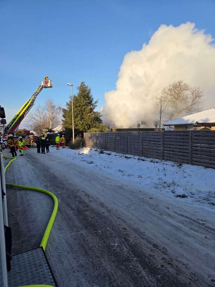 FW Minden: Todesopfer bei Brand eines Wohnhauses in Minden