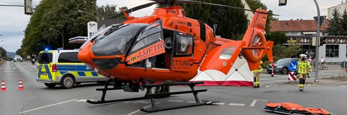 FW Lage: Verkehrsunfall zwischen Motorrad und PKW