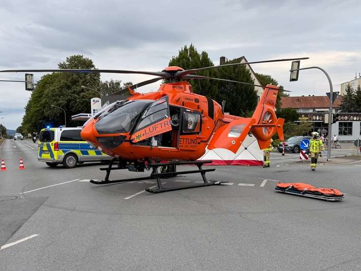 FW Lage: Verkehrsunfall zwischen Motorrad und PKW