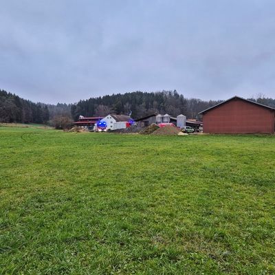 FW Stockach: PKW in Bach