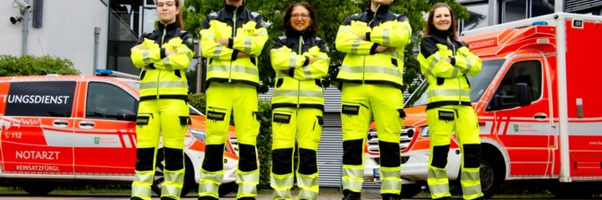 FW-GL: Feuerwehr Bergisch Gladbach stattet Rettungsdienst mit neuer Schutzkleidung aus