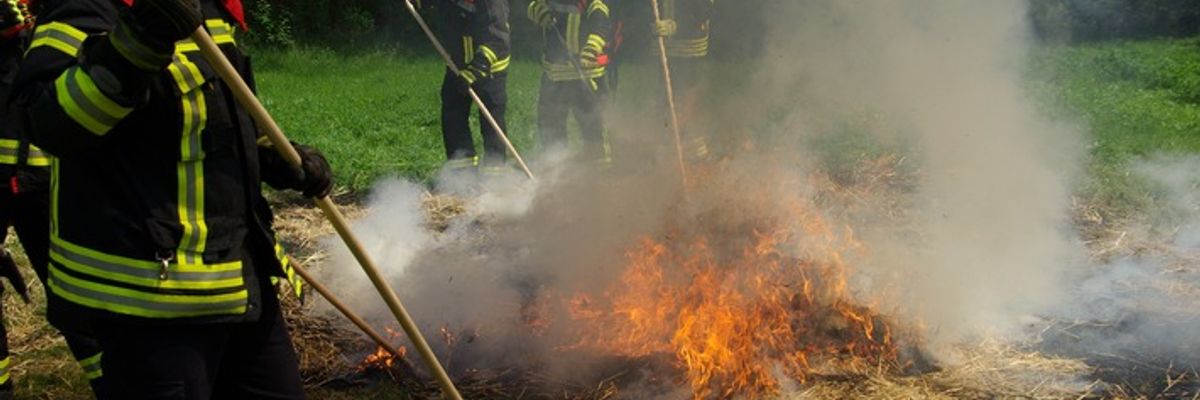 FW-LFVSH: Tipps der Feuerwehr zum Umgang mit Osterfeuern und trockenem Wetter
