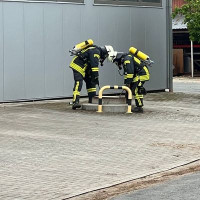 FW-ROW: Unklarer Gasgeruch in Kuhstedt - ABC-Erkunder im Einsatz