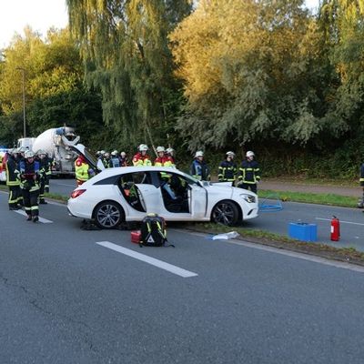 FW-DO: Dorstfelder Allee wegen Verkehrsunfall zeitweise gesperrt