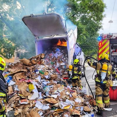 FW-OB: Mehrere Einsätze beschäftigten die Feuerwehr Oberhausen am gestrigen Samstag sowie in der Nacht zum Sonntag