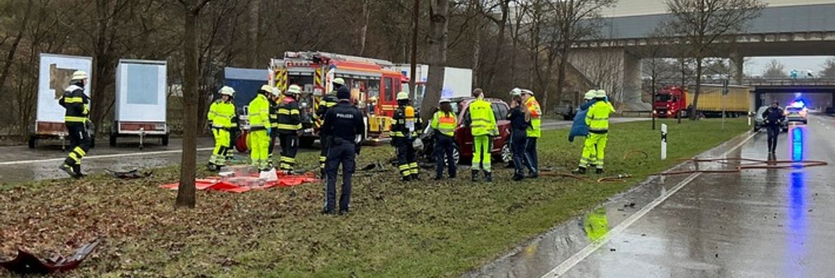 FW-M: Verkehrsunfall mit Todesfolge (Auensiedlung)