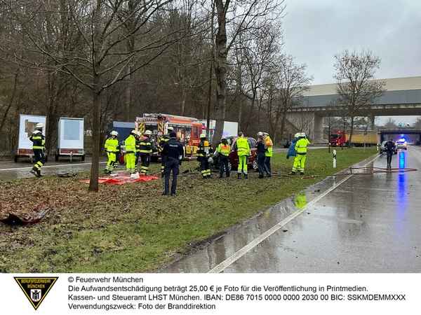 FW-M: Verkehrsunfall mit Todesfolge (Auensiedlung)