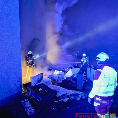 FW-RE: Silvesterbilanz 2025/2026: 99 Einsätze für Feuerwehr und Rettungsdienst in Recklinghausen - Parallele Brandeinsätze fordern alle Kräfte