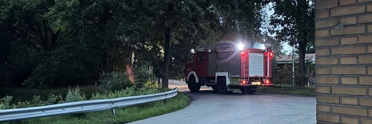FW Flotwedel: Ölfilm auf der Aller - Leckgeschlagener Hydraulikzylinder sorgt für Feuerwehreinsatz