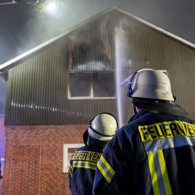 FW-RD: Feuer im Mehrfamilienhaus in Emkendorf