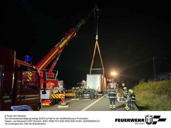 FW-M: Tödlicher Verkehrsunfall auf der Autobahn