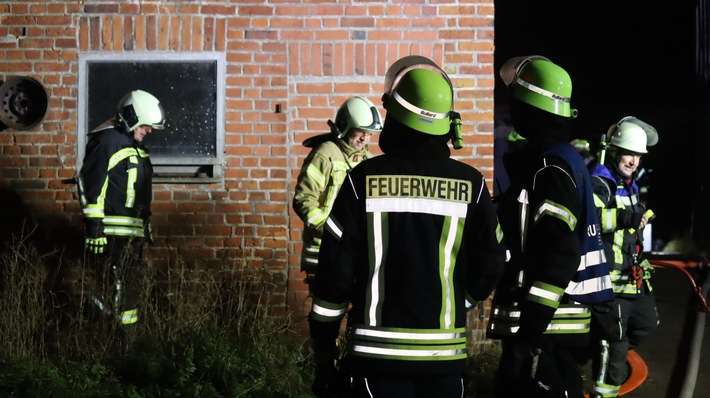 FW-SE: Brand eines Landwirtschaftlichen Gebäudes