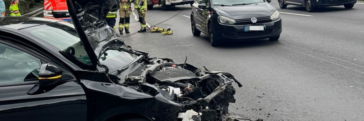 FW-EN: Unruhiger Nachmittag für die Feuerwehr Schwelm