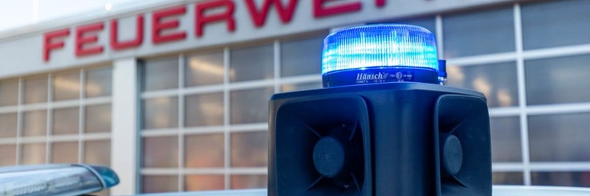 Feuerwehr MTK: Landesweiter Warntag am 12. März - Hattersheim testet Warnmittel am Boden, auf Dächern und aus der Luft