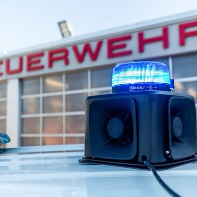 Feuerwehr MTK: Landesweiter Warntag am 12. März - Hattersheim testet Warnmittel am Boden, auf Dächern und aus der Luft