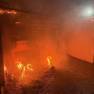 FW-MH: Anbau in Flammen