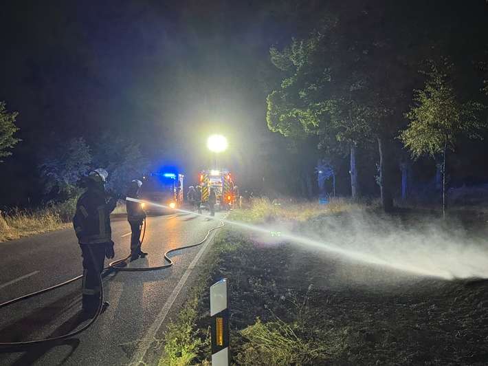 FFW Schwalmtal: Schnelles Eingreifen verhindert Ausbreitung eines Flächenbrandes an der L371