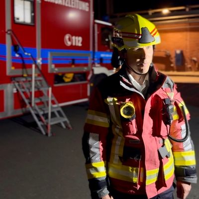 FW-EN: Abschlussmeldung - Brand im Industriebetrieb in Herdecke - Die Feuerwehren des Ennepe-Ruhr-Kreis sind mit 132 Einsatzkräften über 7 Stunde im Einsatz.
