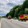 FW Ratingen: Brand eines Elektrofahrzeugs auf der BAB 3 mit schwer verletzter Person