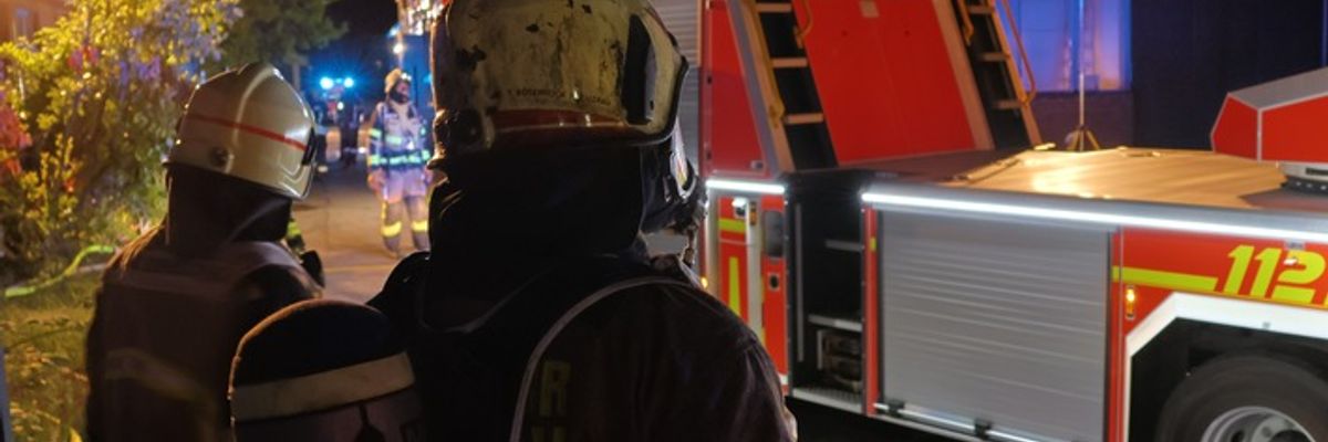 FW-SE: Dachstuhlbrand eines Einfamilienhauses in Ellerau
