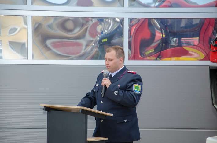 FW-RD: Feuerwehr Bordesholm stellt neues TLF 3000 in Dienst